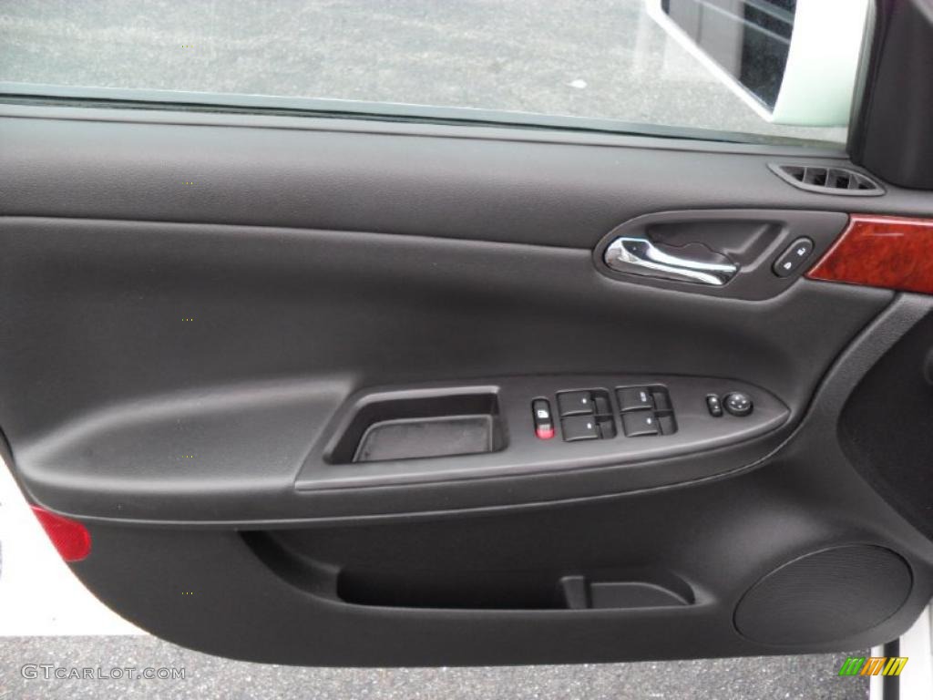 2006 Impala LT - White / Ebony Black photo #9