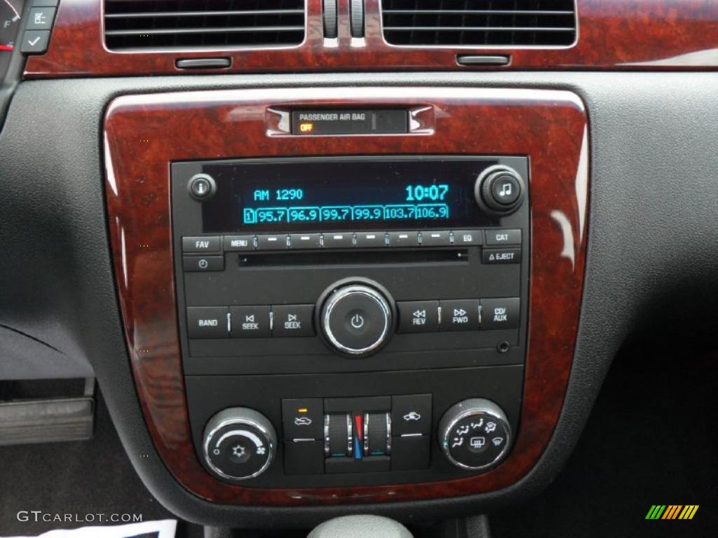 2006 Impala LT - White / Ebony Black photo #13