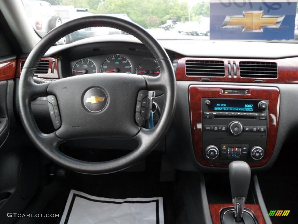 2006 Impala LT - White / Ebony Black photo #16