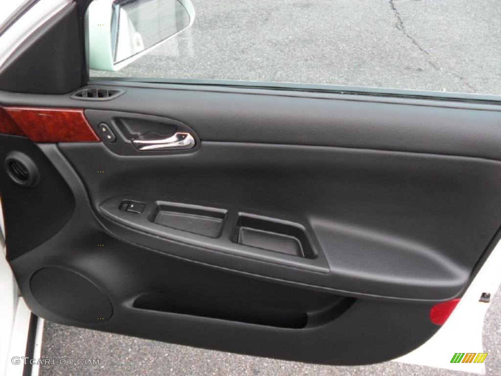 2006 Impala LT - White / Ebony Black photo #22