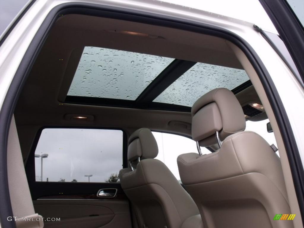 2011 Grand Cherokee Limited - Stone White / Black/Light Frost Beige photo #13