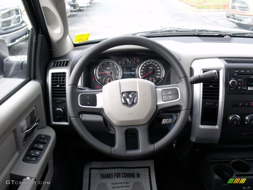 2011 Ram 1500 SLT Crew Cab - Bright White / Dark Slate Gray photo #11