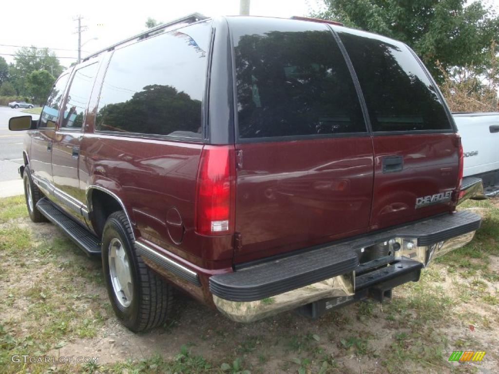 1998 Suburban K1500 4x4 - Dark Carmine Red Metallic / Gray photo #3