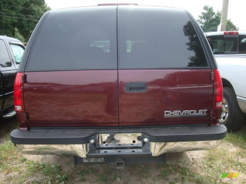 1998 Suburban K1500 4x4 - Dark Carmine Red Metallic / Gray photo #4