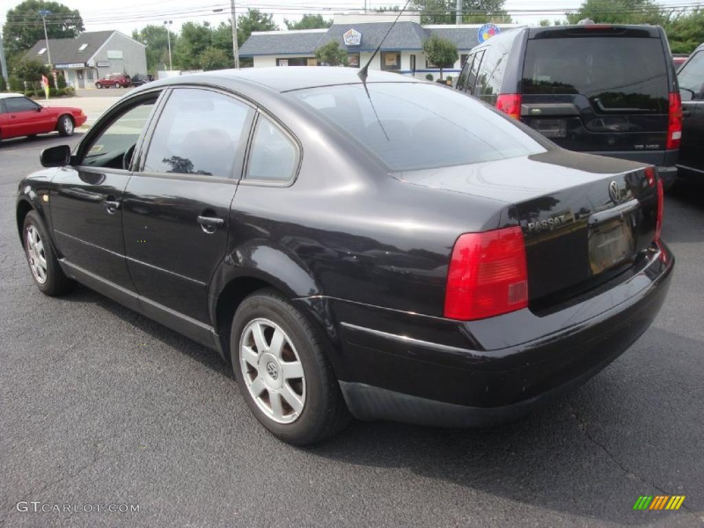1999 Passat GLS Sedan - Black Magic Pearl / Black photo #4