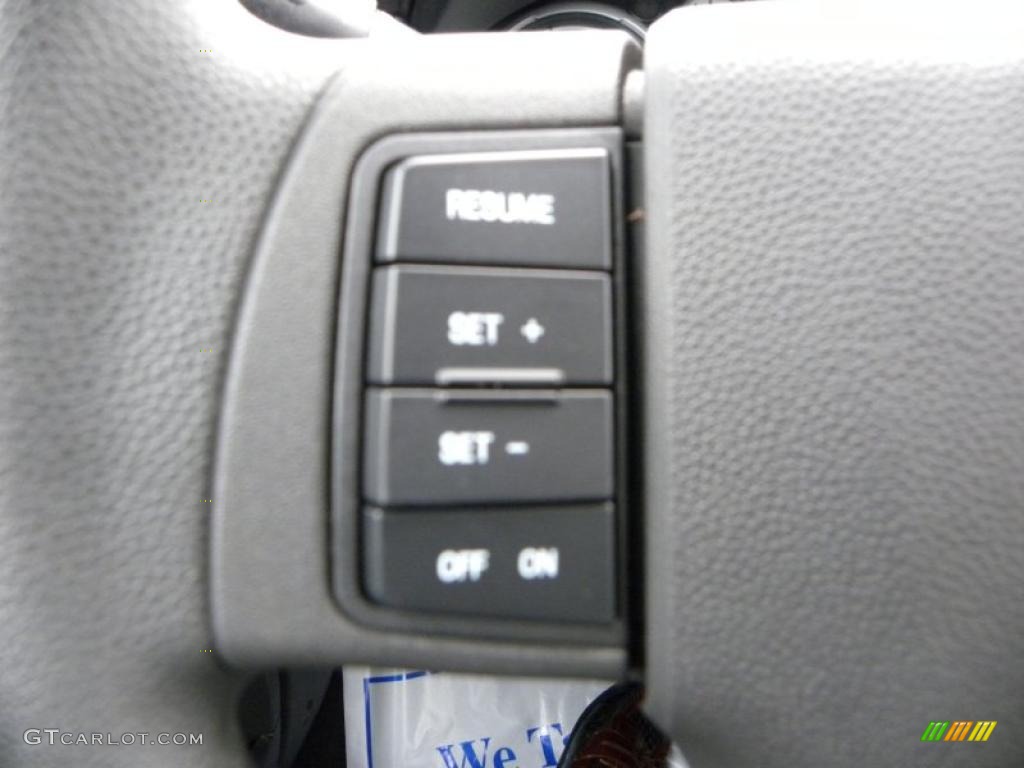 2011 Focus SE Sedan - Ingot Silver Metallic / Charcoal Black photo #22