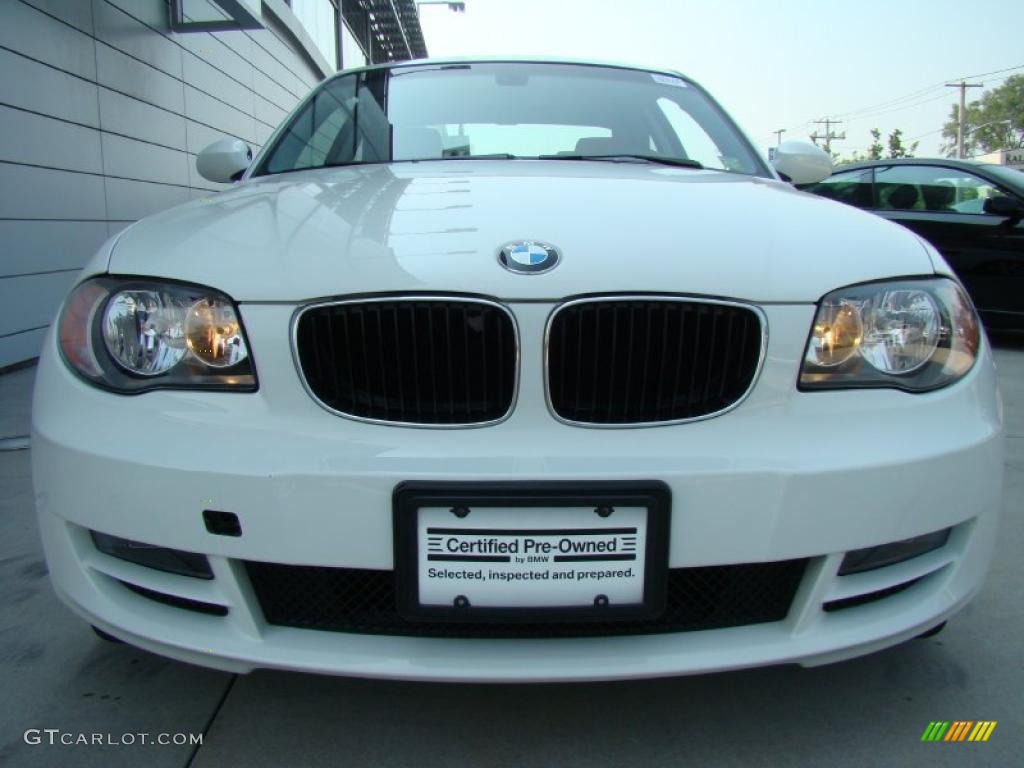 2009 1 Series 128i Coupe - Alpine White / Coral Red Boston Leather photo #2