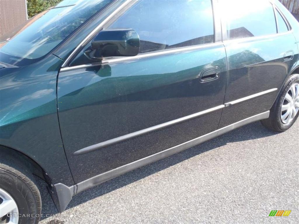 1998 Accord LX Sedan - Dark Emerald Pearl / Quartz photo #13