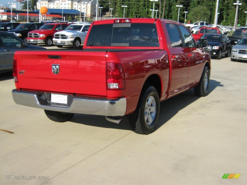 2011 Ram 1500 SLT Crew Cab - Flame Red / Dark Slate Gray/Medium Graystone photo #5