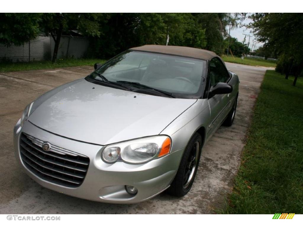 2004 Sebring Limited Convertible - Bright Silver Metallic / Taupe photo #16
