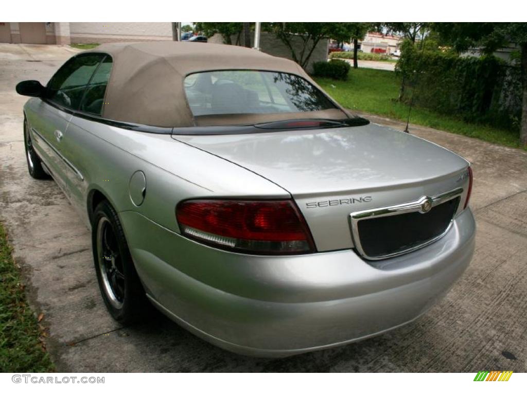 2004 Sebring Limited Convertible - Bright Silver Metallic / Taupe photo #17