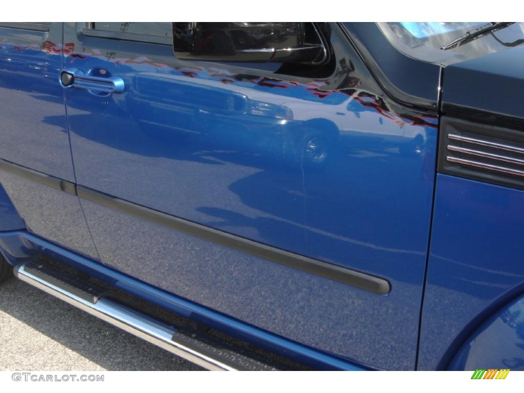 2007 Nitro SXT 4x4 - Electric Blue Pearl / Dark Slate Gray photo #16