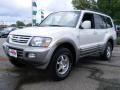 Glacier White Pearlescent 2002 Mitsubishi Montero Limited 4x4