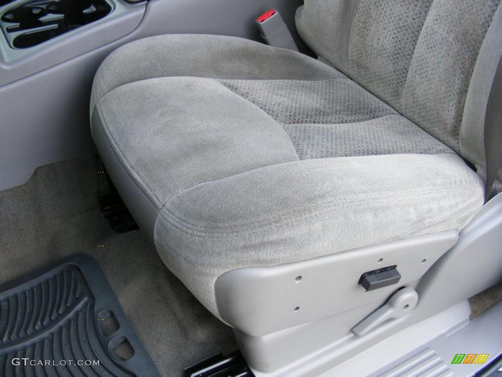 2005 Tahoe LS - Silver Birch Metallic / Gray/Dark Charcoal photo #10