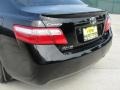 Black - Camry LE Photo No. 21