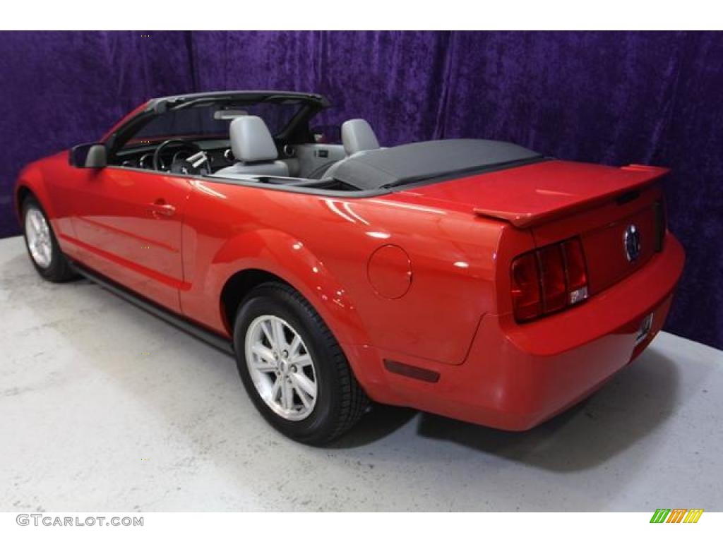 2007 Mustang V6 Premium Convertible - Torch Red / Light Graphite photo #4