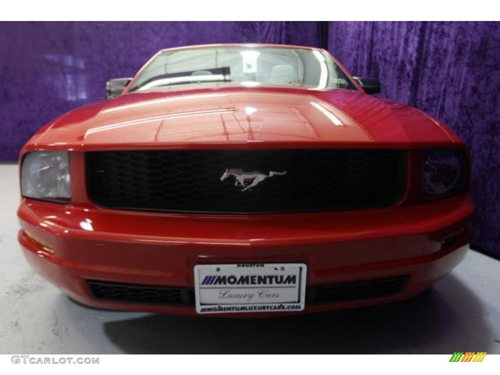 2007 Mustang V6 Premium Convertible - Torch Red / Light Graphite photo #31