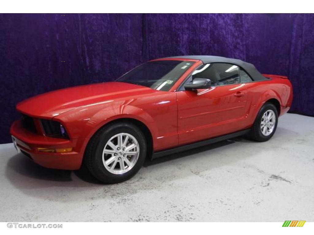2007 Mustang V6 Premium Convertible - Torch Red / Light Graphite photo #38