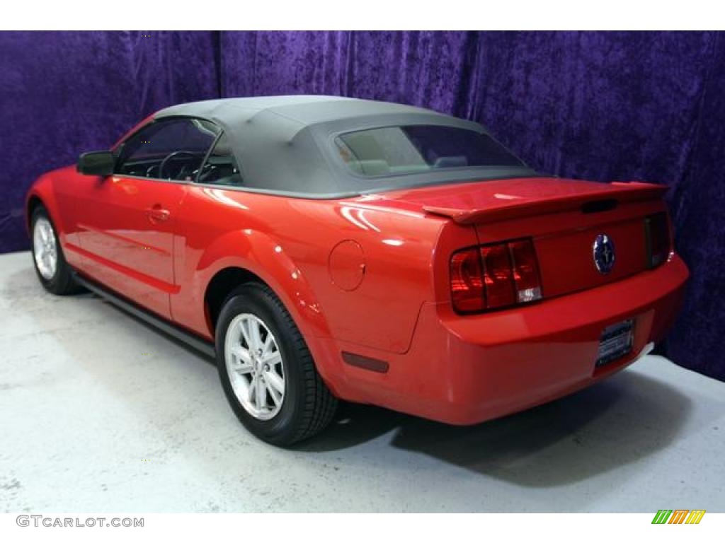 2007 Mustang V6 Premium Convertible - Torch Red / Light Graphite photo #39