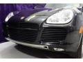 Basalt Black Metallic - Cayenne Turbo Photo No. 44