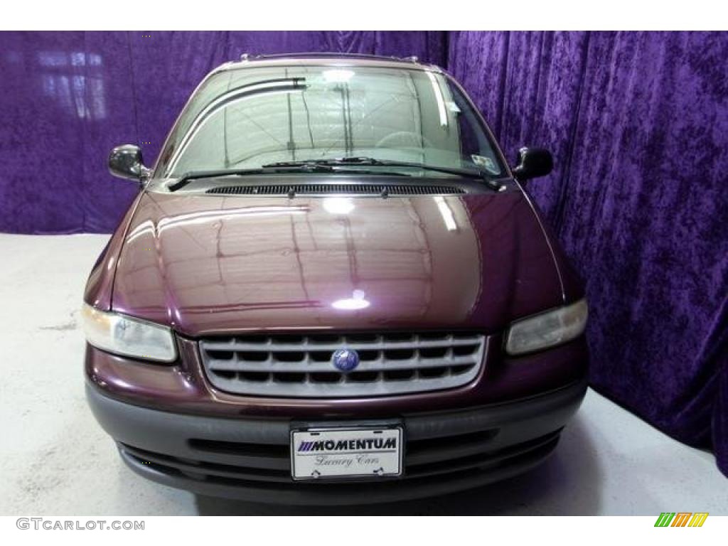 1998 Grand Voyager SE - Deep Cranberry Pearl / Silver Fern photo #2