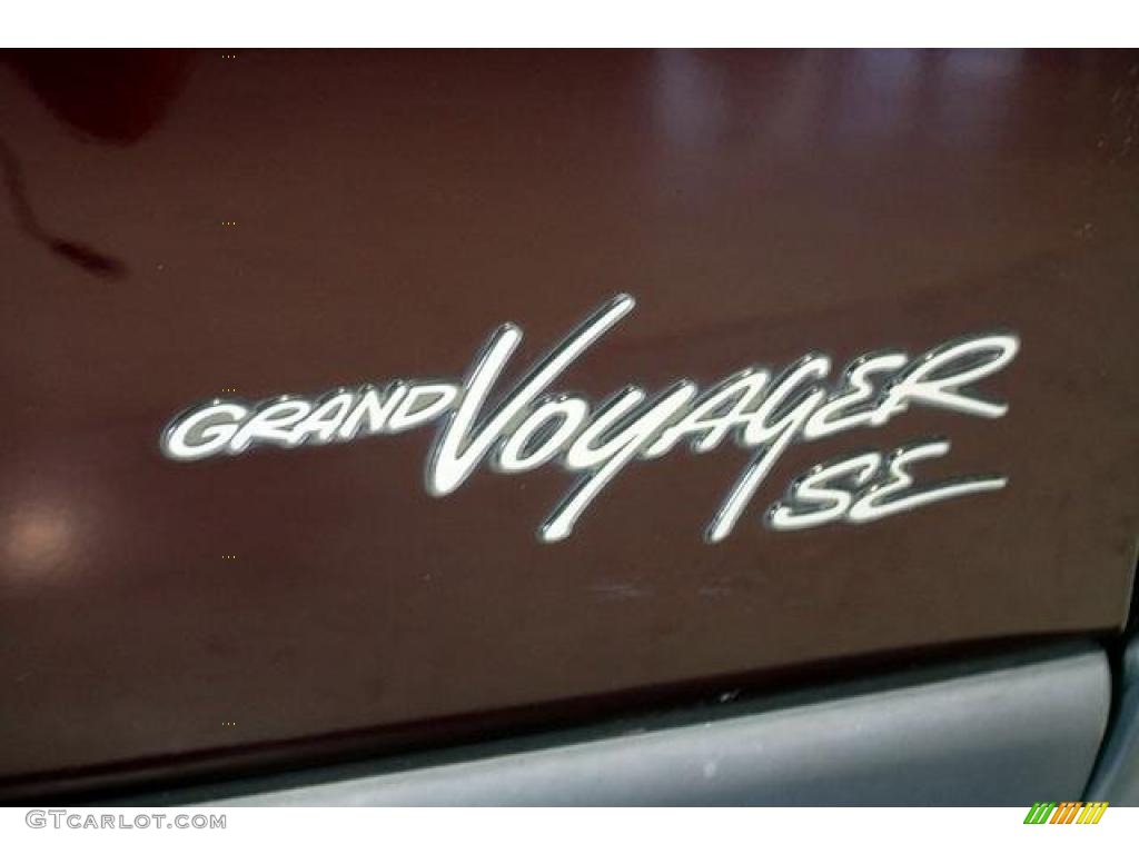 1998 Grand Voyager SE - Deep Cranberry Pearl / Silver Fern photo #25