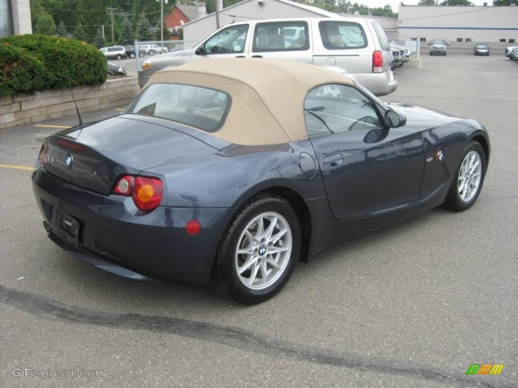 2004 Z4 2.5i Roadster - Toledo Blue Metallic / Beige photo #3