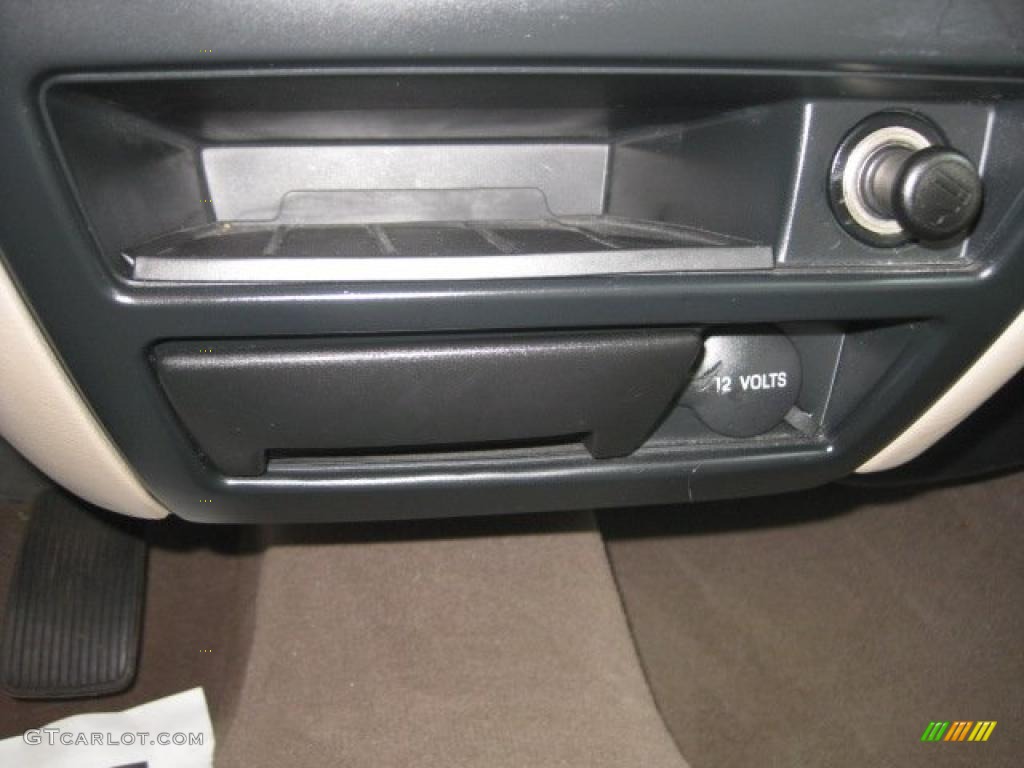 2001 Taurus SE - Harvest Gold Metallic / Medium Parchment photo #25