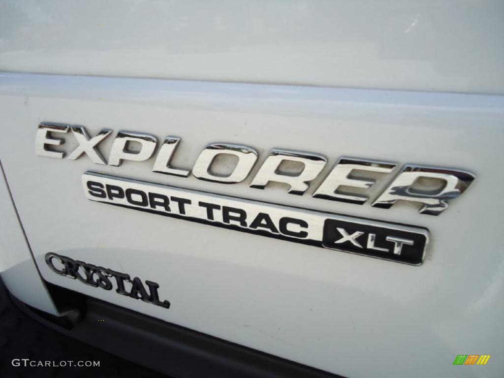 2003 Explorer Sport Trac XLT - Oxford White / Medium Pebble photo #11