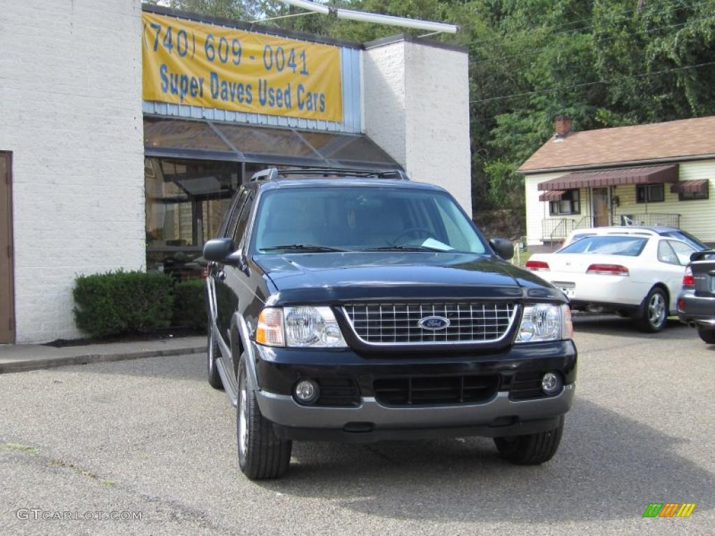 2005 Explorer XLT 4x4 - Black / Graphite photo #2