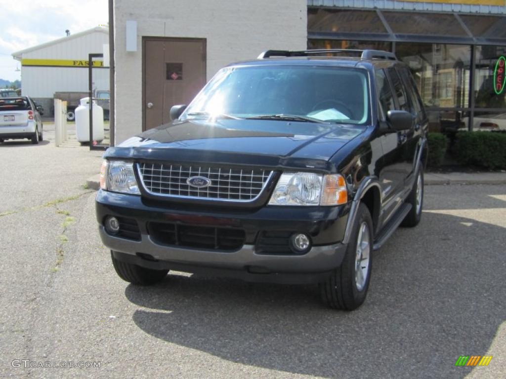 2005 Explorer XLT 4x4 - Black / Graphite photo #14