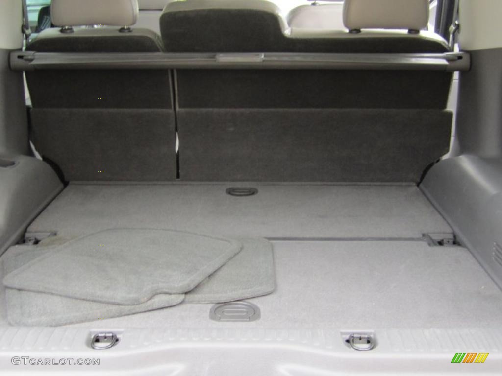 2005 Explorer XLT 4x4 - Black / Graphite photo #21