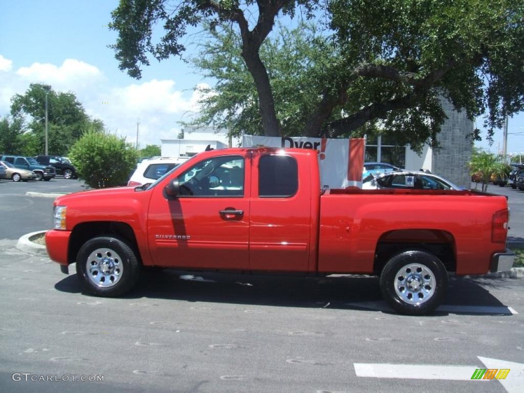 2011 Silverado 1500 LS Extended Cab - Victory Red / Dark Titanium photo #3