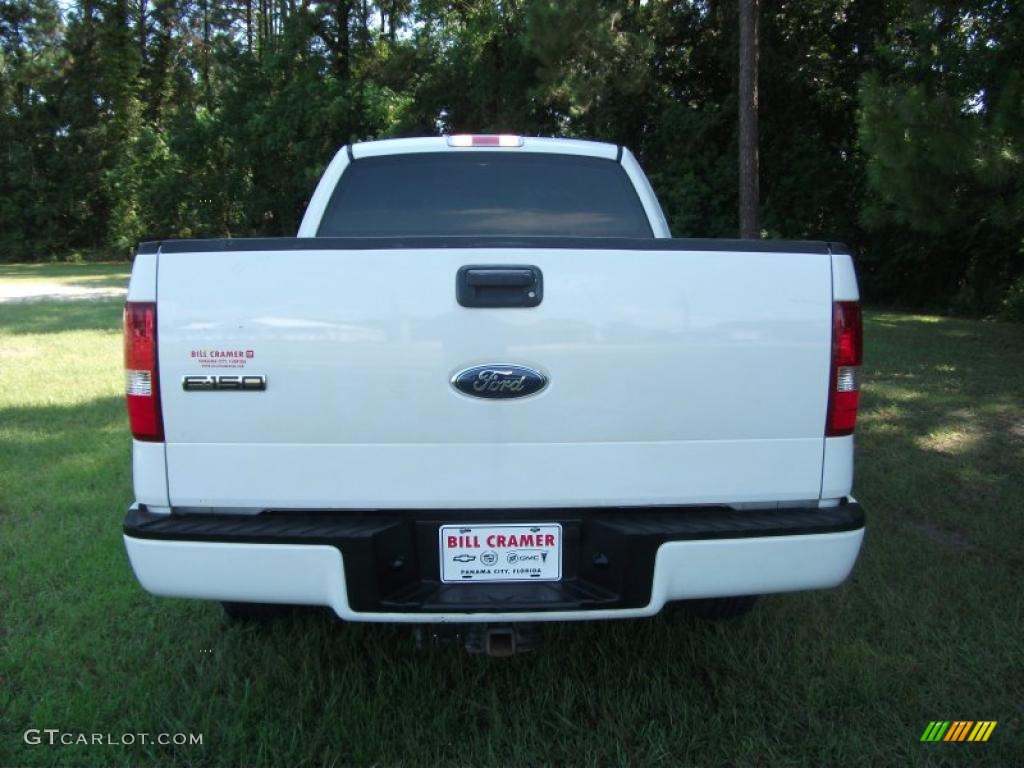 2006 F150 STX SuperCab 4x4 - Oxford White / Medium Flint photo #4