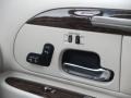 Light Parchment Gold Metallic - Town Car Cartier Photo No. 20