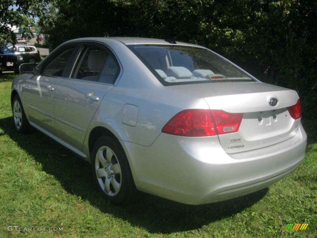 2010 Optima LX - Bright Silver / Gray photo #16