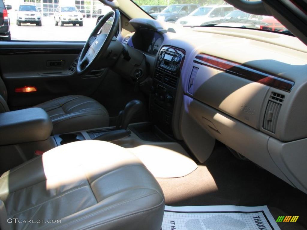 2002 Grand Cherokee Limited 4x4 - Inferno Red Tinted Pearlcoat / Sandstone photo #7