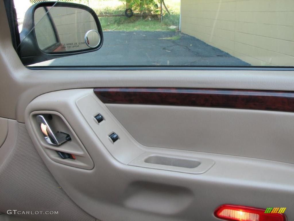 2002 Grand Cherokee Limited 4x4 - Inferno Red Tinted Pearlcoat / Sandstone photo #9