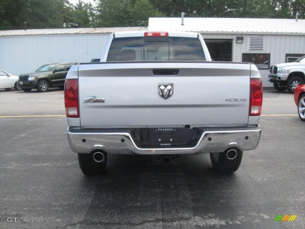 2010 Ram 1500 Big Horn Quad Cab 4x4 - Bright Silver Metallic / Dark Slate/Medium Graystone photo #4