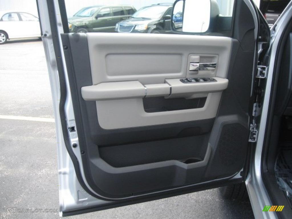 2010 Ram 1500 Big Horn Quad Cab 4x4 - Bright Silver Metallic / Dark Slate/Medium Graystone photo #6