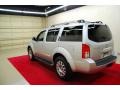 Silver Lightning Metallic - Pathfinder LE Photo No. 4