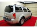 Silver Lightning Metallic - Pathfinder LE Photo No. 6