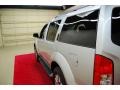 Silver Lightning Metallic - Pathfinder LE Photo No. 9