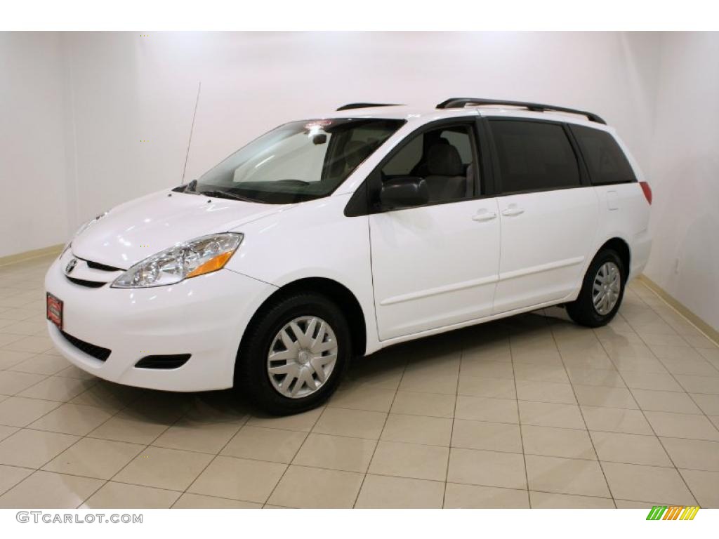 2010 Sienna LE - Super White / Taupe photo #3