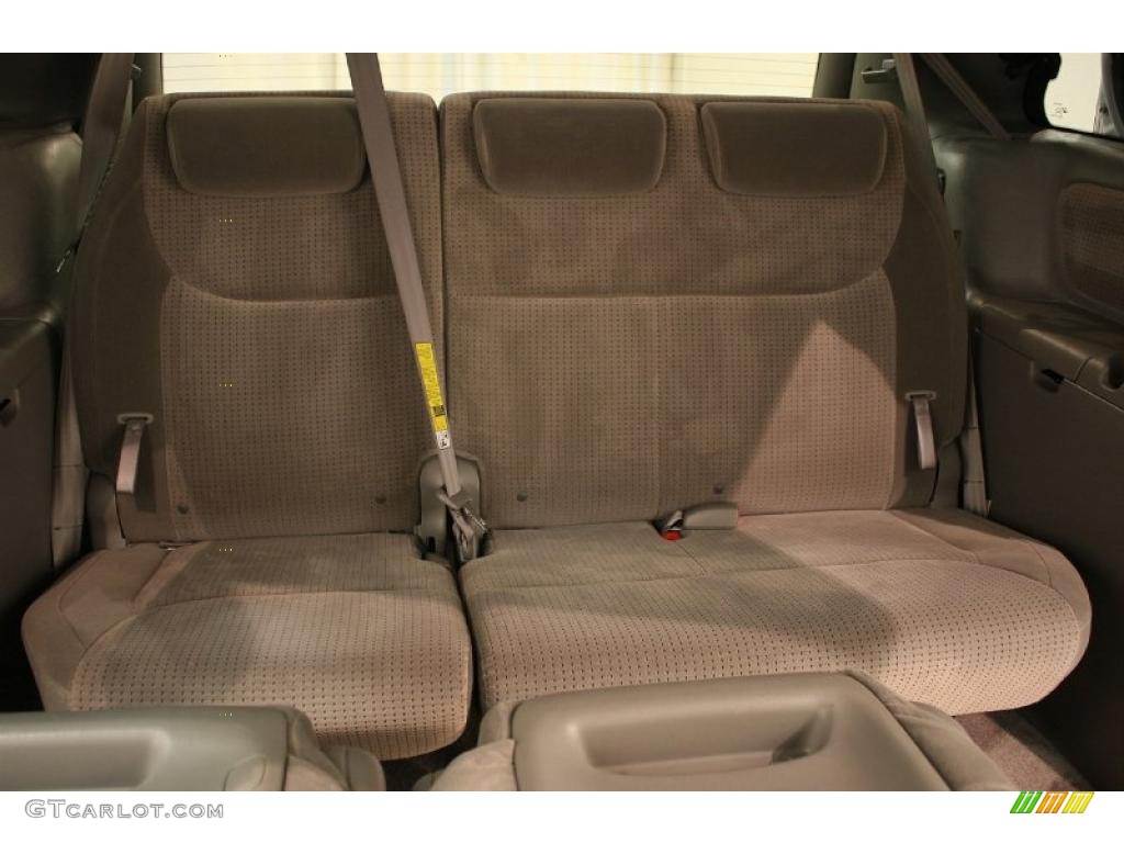 2010 Sienna LE - Super White / Taupe photo #19