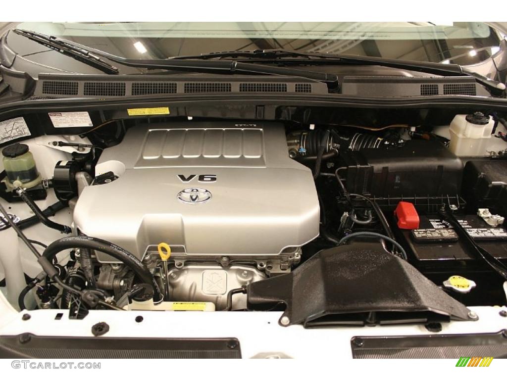 2010 Sienna LE - Super White / Taupe photo #23