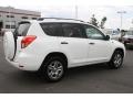 Super White - RAV4 4WD Photo No. 2