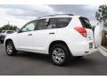 Super White - RAV4 4WD Photo No. 4