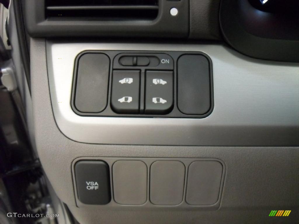 2010 Odyssey EX - Alabaster Silver Metallic / Gray photo #14