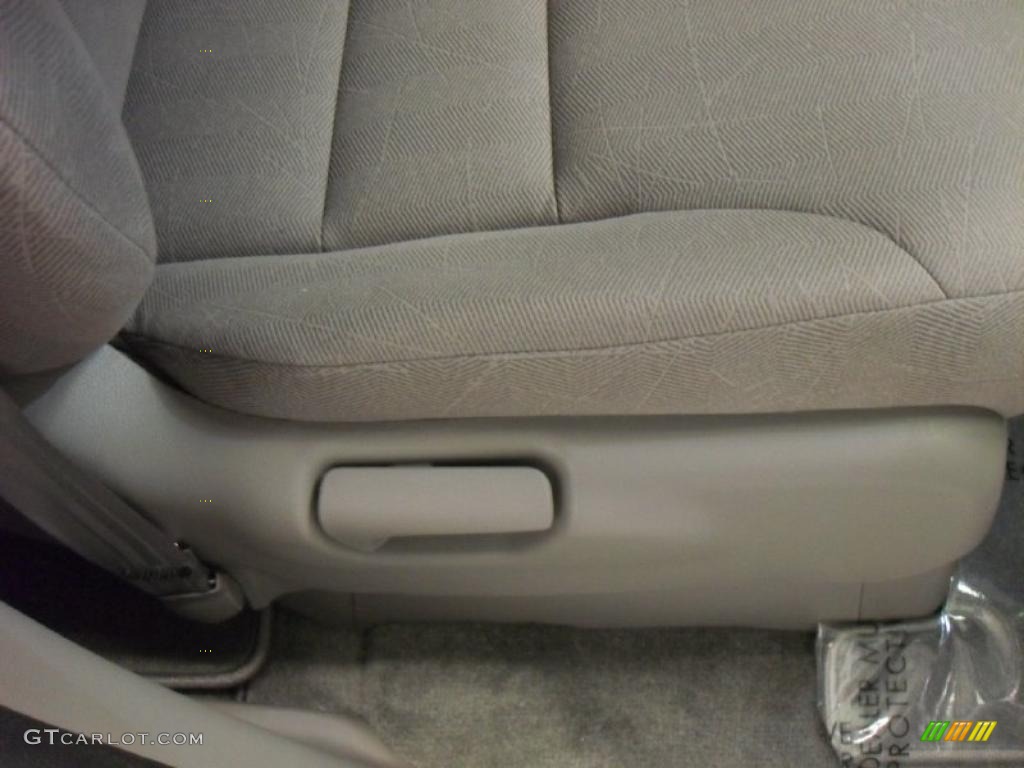 2010 Odyssey EX - Alabaster Silver Metallic / Gray photo #22